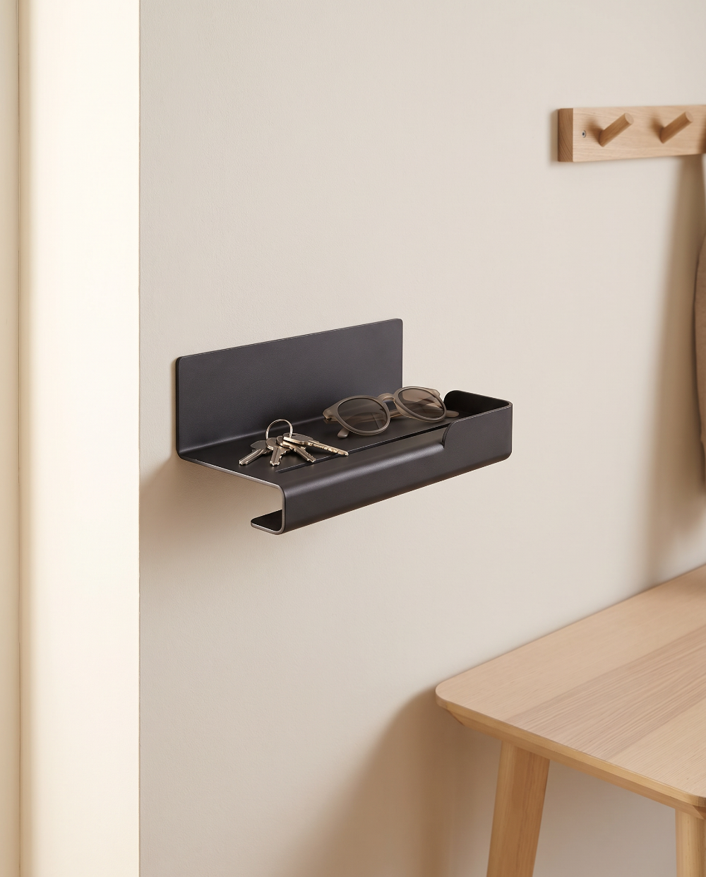 SU00356812_Wall_Phone_Shelf_Lifestyle_02
