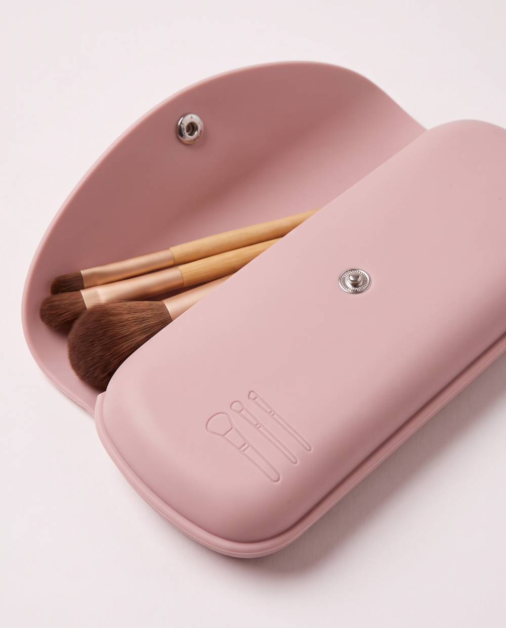 SU00038358_Silicone_Brush_Sleeve_Detail_01